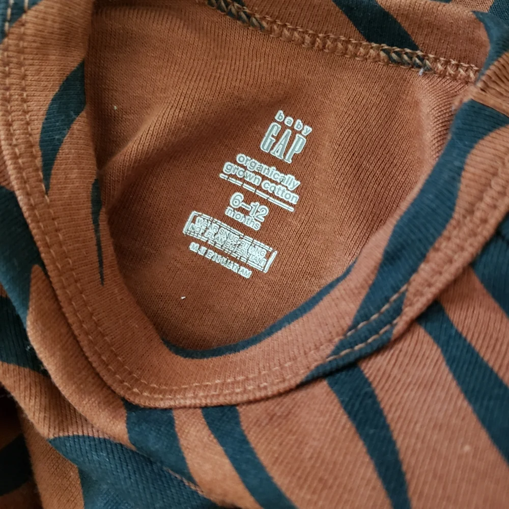 NEW Gap organic animal set 6-12 mos
